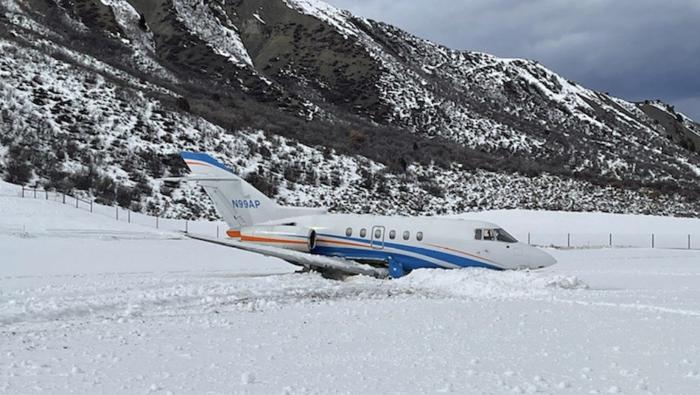 Aspen Hawker takeoff runway overrun accident