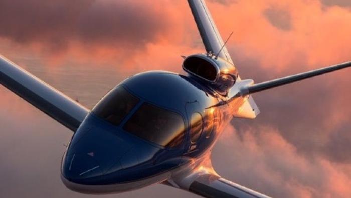 Cirrus Vision Jet at sunset (Photo: Jackson Jet Center)