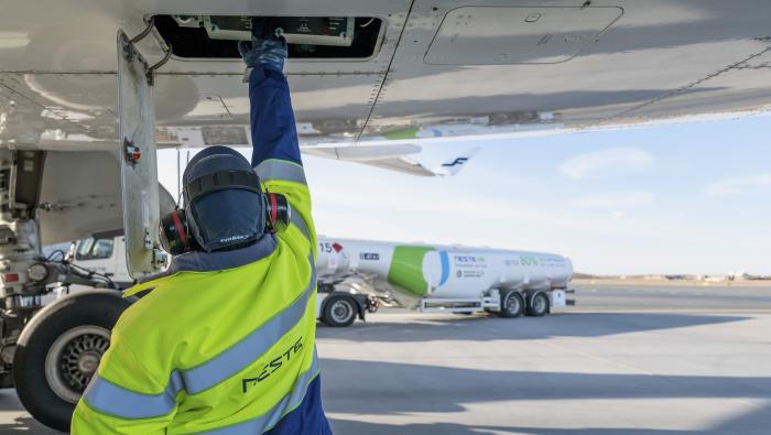 Neste supplying sustainable aviation fuel