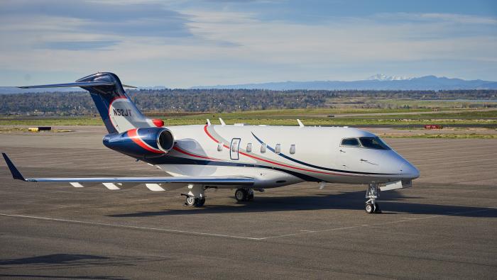 A Challenger jet equipped with Gogo Galileo HDX on the ramp