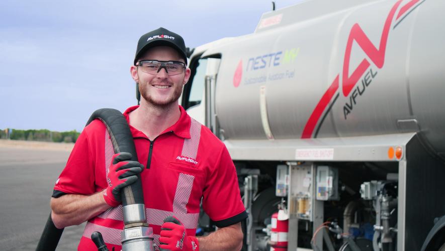 Avflight line technician at refueler