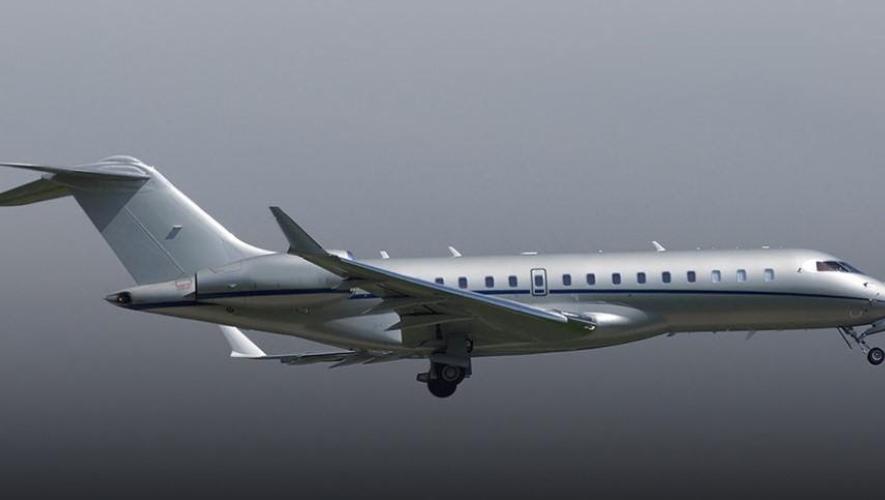 Bombardier Global 6000 in flight