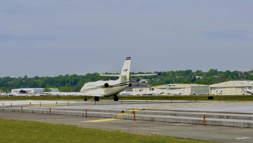 business jet on takeoff from Teterboro Airport in New Jersey