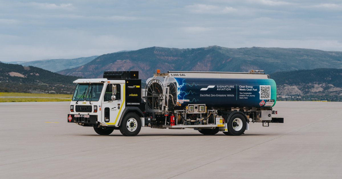 Rampmaster's fully electric 5,000 gallon jet-A fueler.