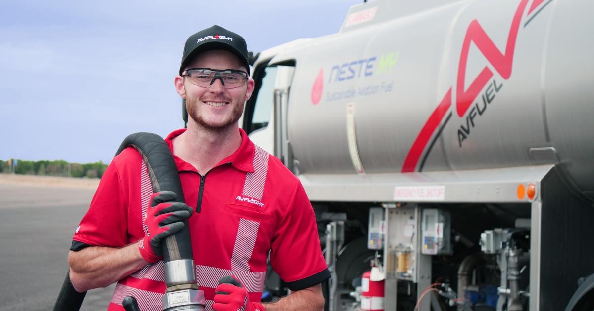 Avflight line technician at refueler