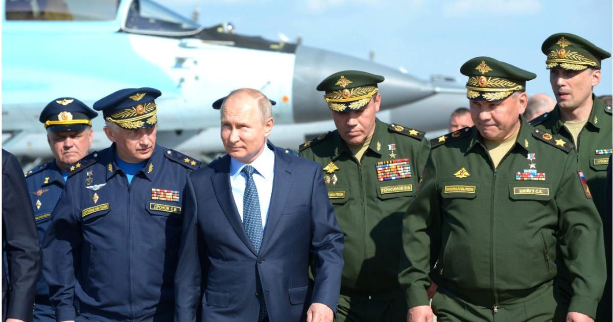 President Putin was shown a MiG-35 (in the background) during his recent visit to the GLITs at Akhtubinsk. (Photo: Kremlin official)