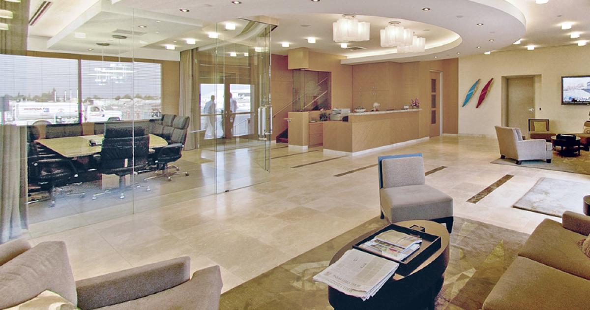 In addition to an elegant lobby, Castle & Cooke’s Van Nuys facility features a conference area, flight-planning center and pilot’s lounge.