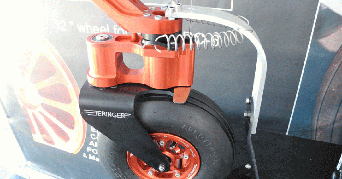 Beringer’s double pivot tail wheel design is aimed at preventing the dreaded ground loop. (Photo: Matt Thurber)